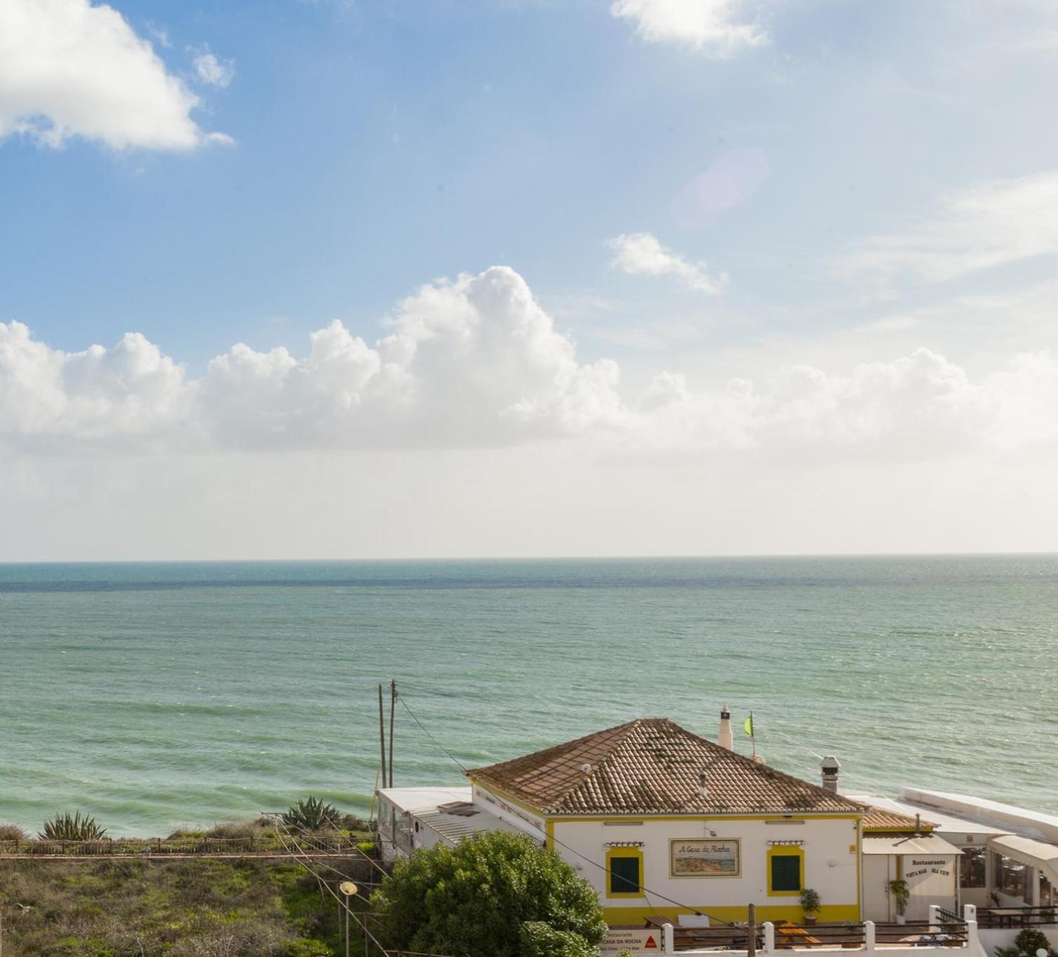 Rocha Praia Mar Beach Front Line Bay Portimão Exterior foto
