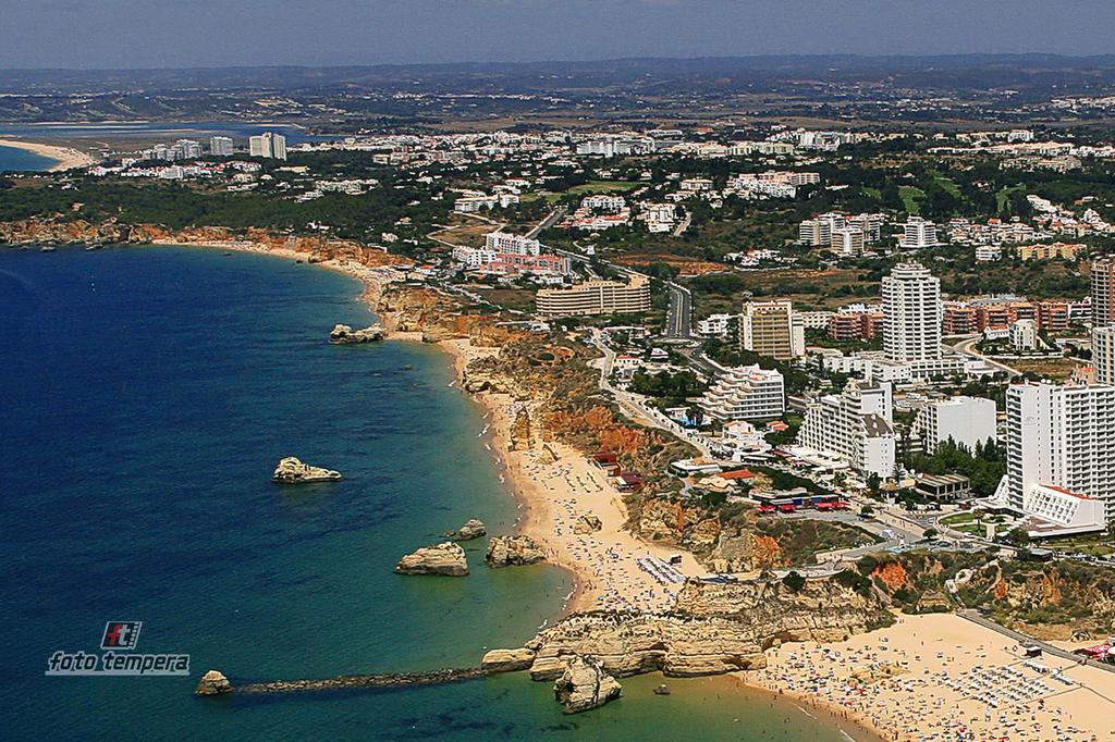 Rocha Praia Mar Beach Front Line Bay Portimão Exterior foto
