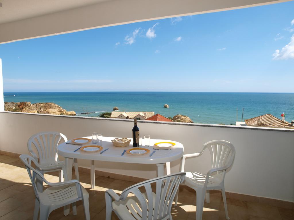 Rocha Praia Mar Beach Front Line Bay Portimão Exterior foto